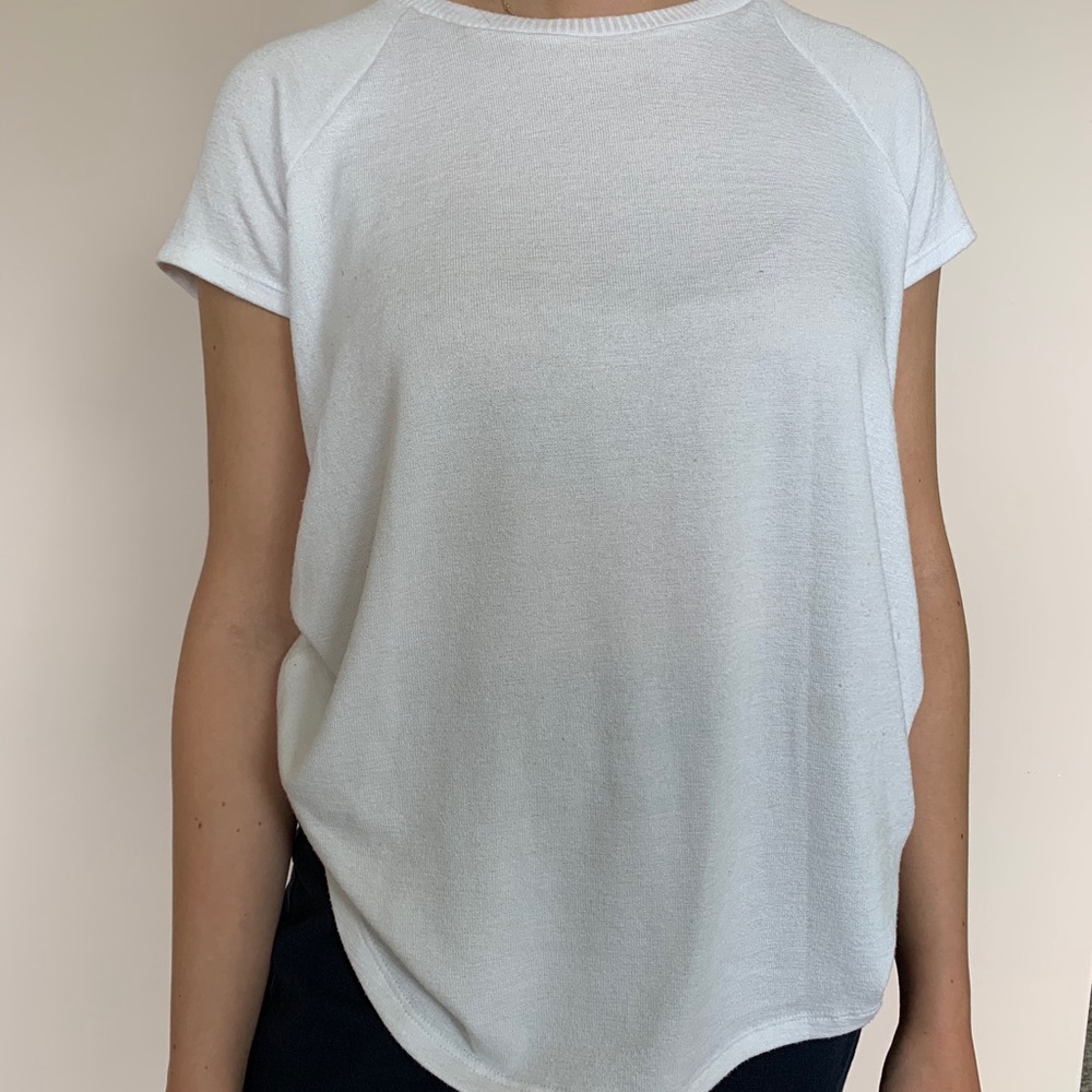 GAP white T-shirt - Picture 2 of 3
